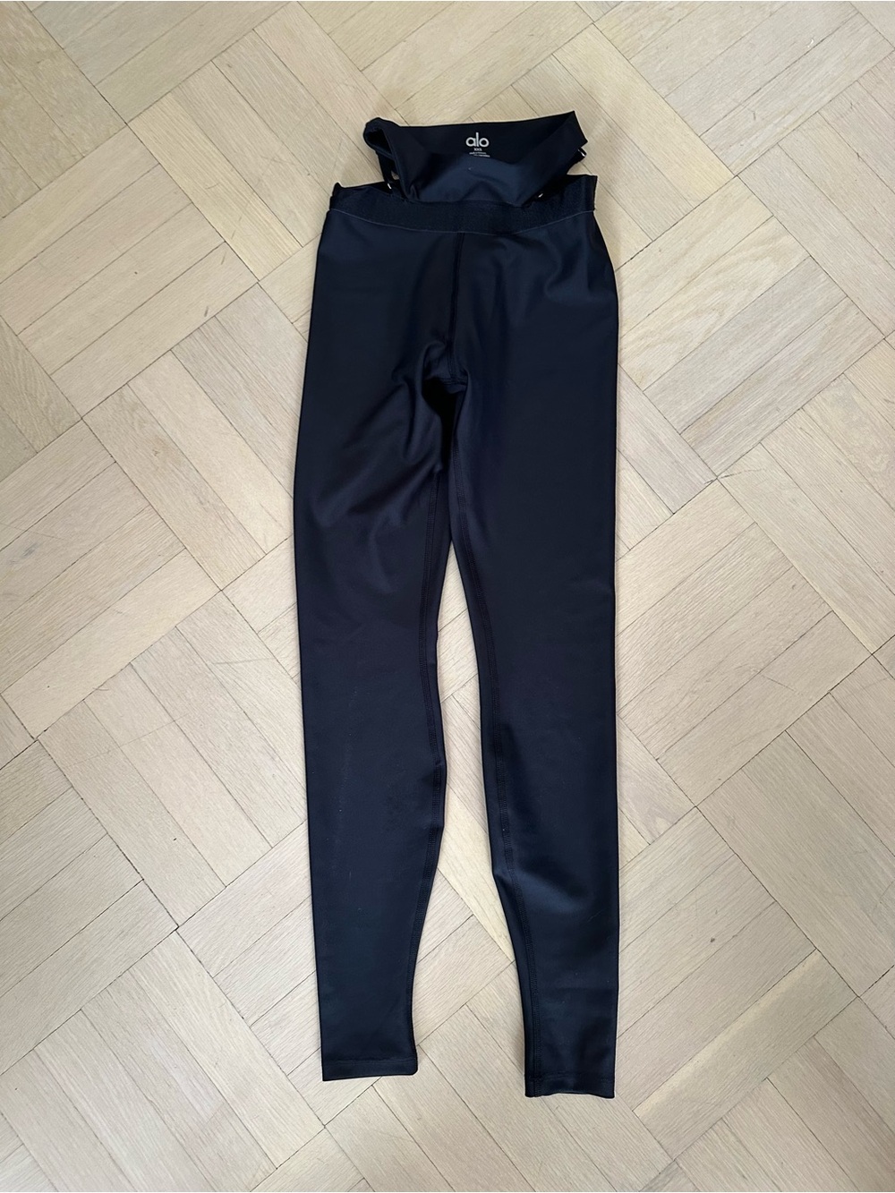 Alo Yoga Black Cutout Strappy Leggings Black Size XXS